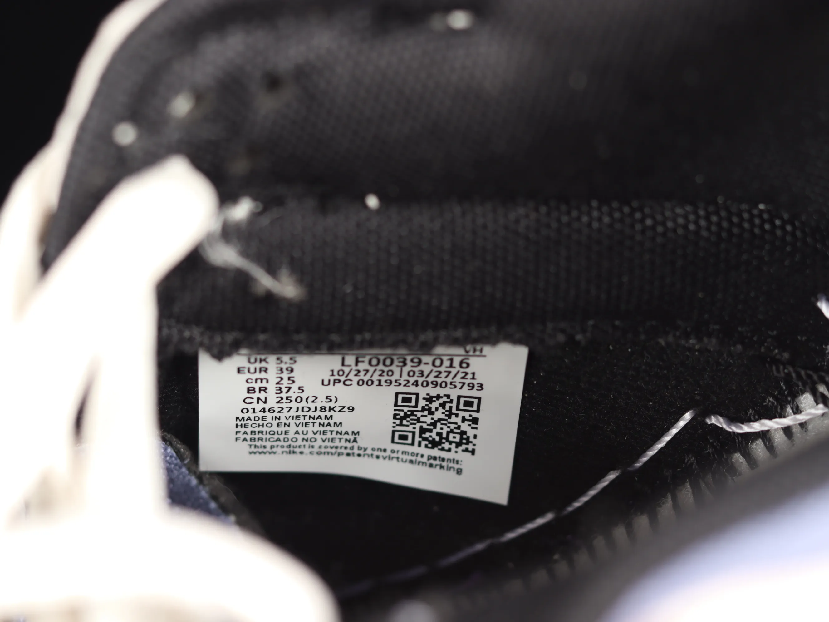 All Categories Nk SB Dunk Series Nk SB Dunk Low Low-top sneakers Otomo Katsuhiro x Nk SB Dunk Low "Steamboy OST" Otomo Katsuhiro co-branded SB low-top sports and leisure sneakers LF0039-016